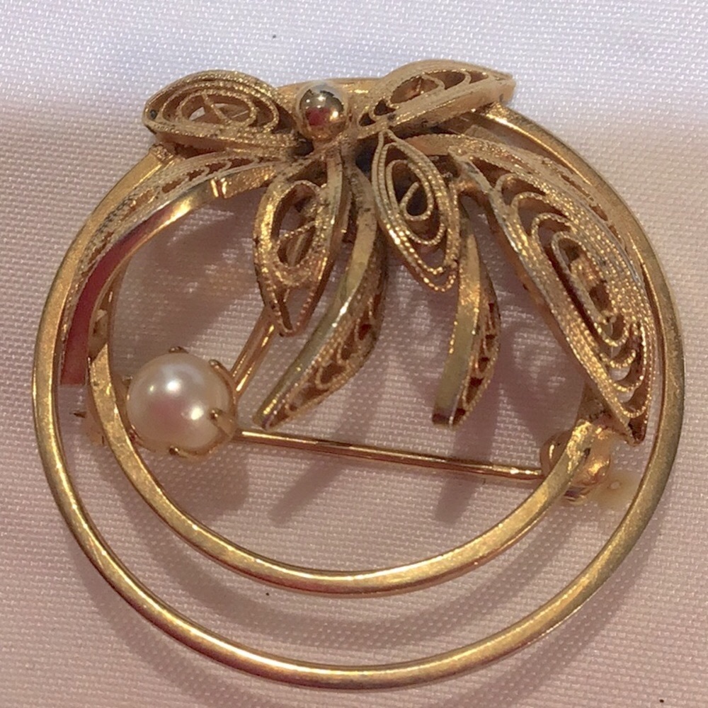 1940 era Cannetille Filigree Butterfly Circle Brooch
 Faux Pear